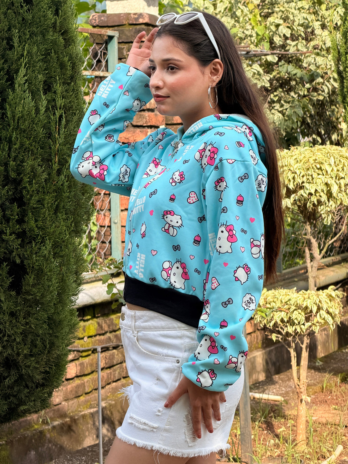 TANDUL Women Light Blue Cropped Hello Kitty Print Zip-Up Hoodie