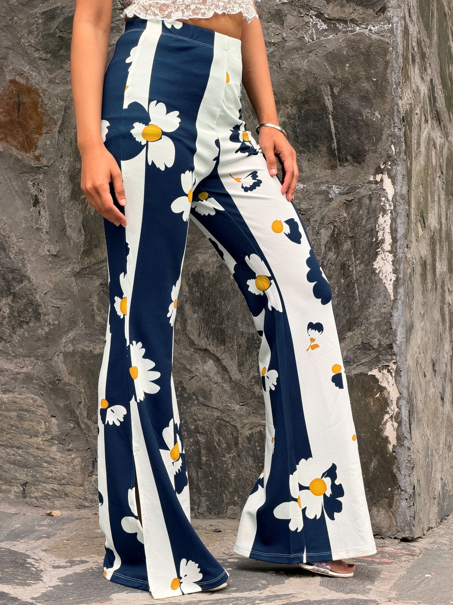 TANDUL Women Blue and White Floral Trousers