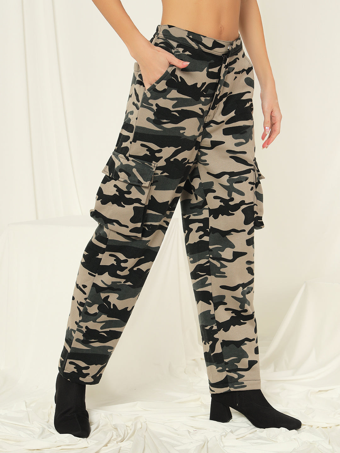 TANDUL Women Regular Fit Khaki Lycra Blend Trousers