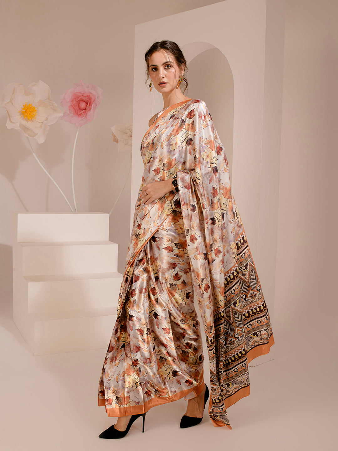 ELTIRE Exquisite Printed Bollywood Style Satin Saree