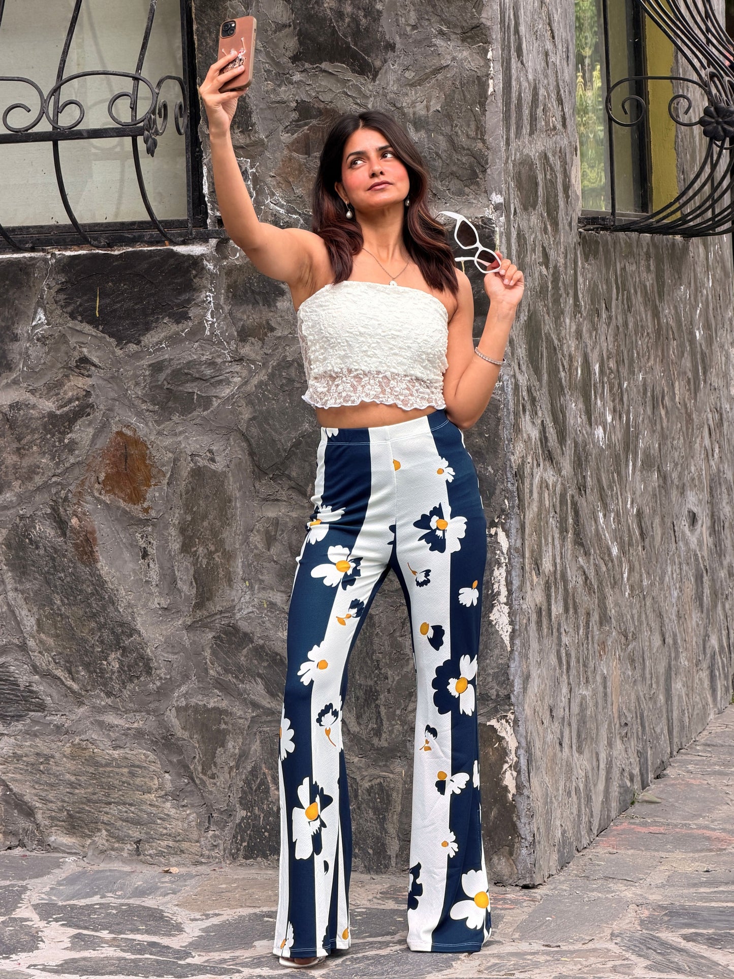TANDUL Women Blue and White Floral Trousers