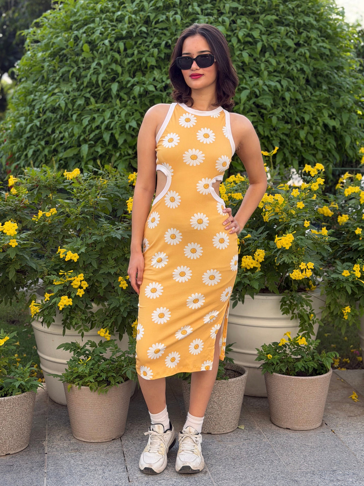 TANDUL Women Retro Daisy Print Side-Cutout Bodycon Dress