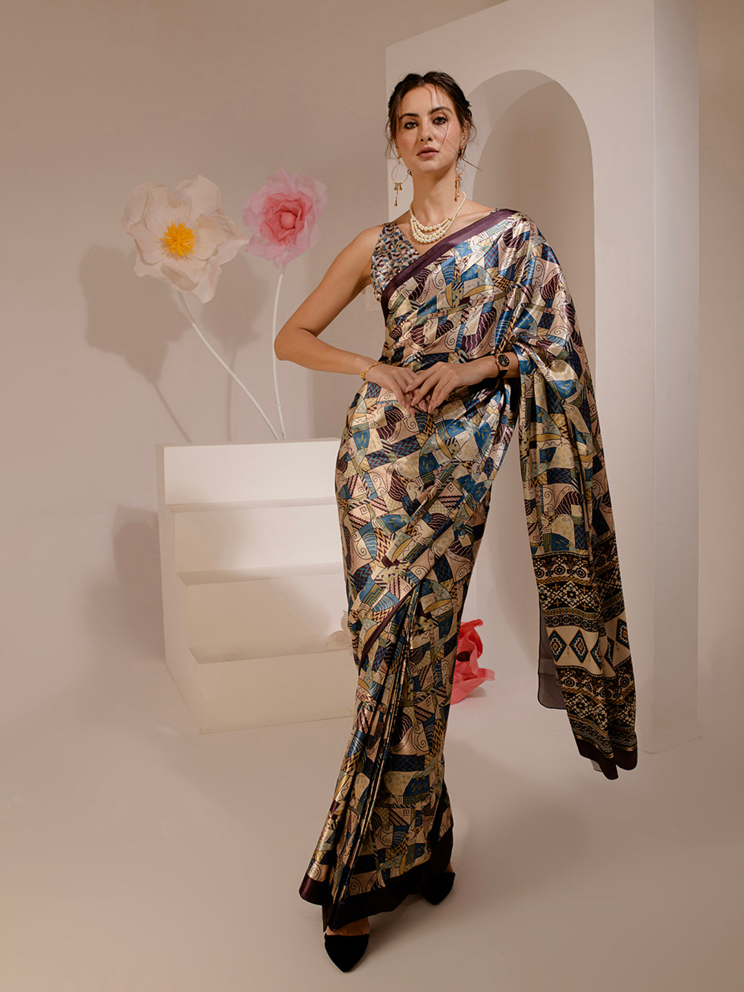 ELTIRE Exquisite Printed Bollywood Style Satin Saree