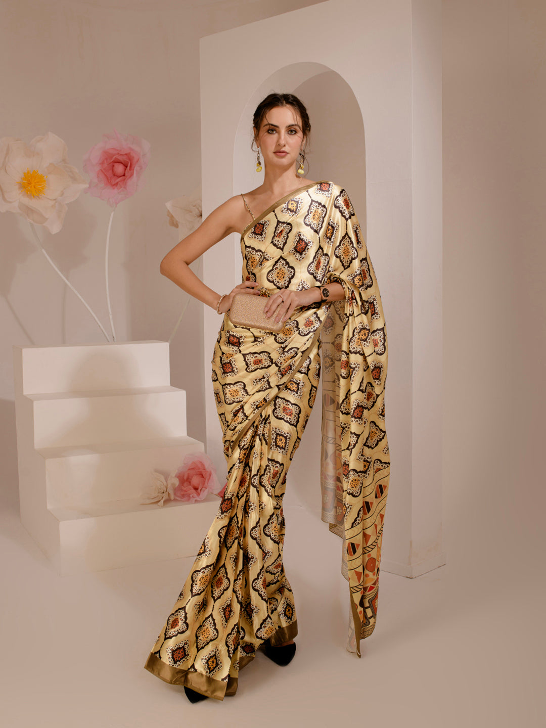 ELTIRE Exquisite Printed Yellow Satin Saree