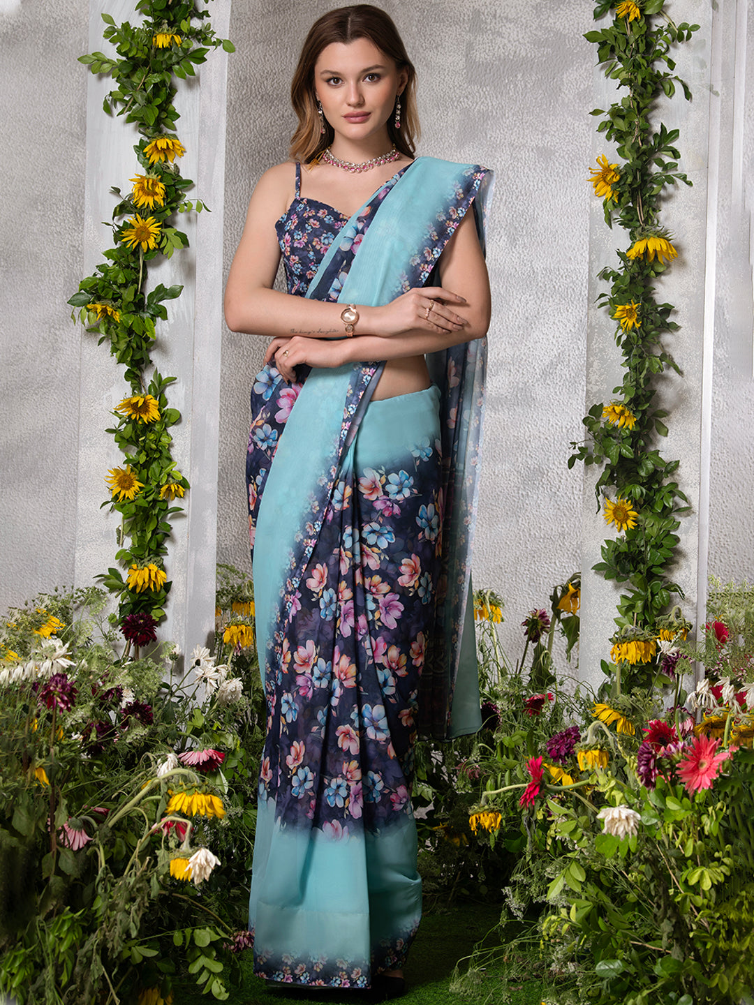 ELTIRE  Floral Print Bollywood Georgette Saree  (Blue)