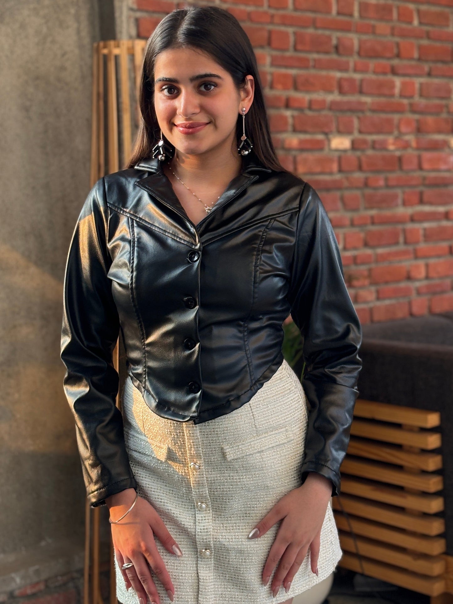 TANDUL Women Sleek Black Crop Leather Jacket