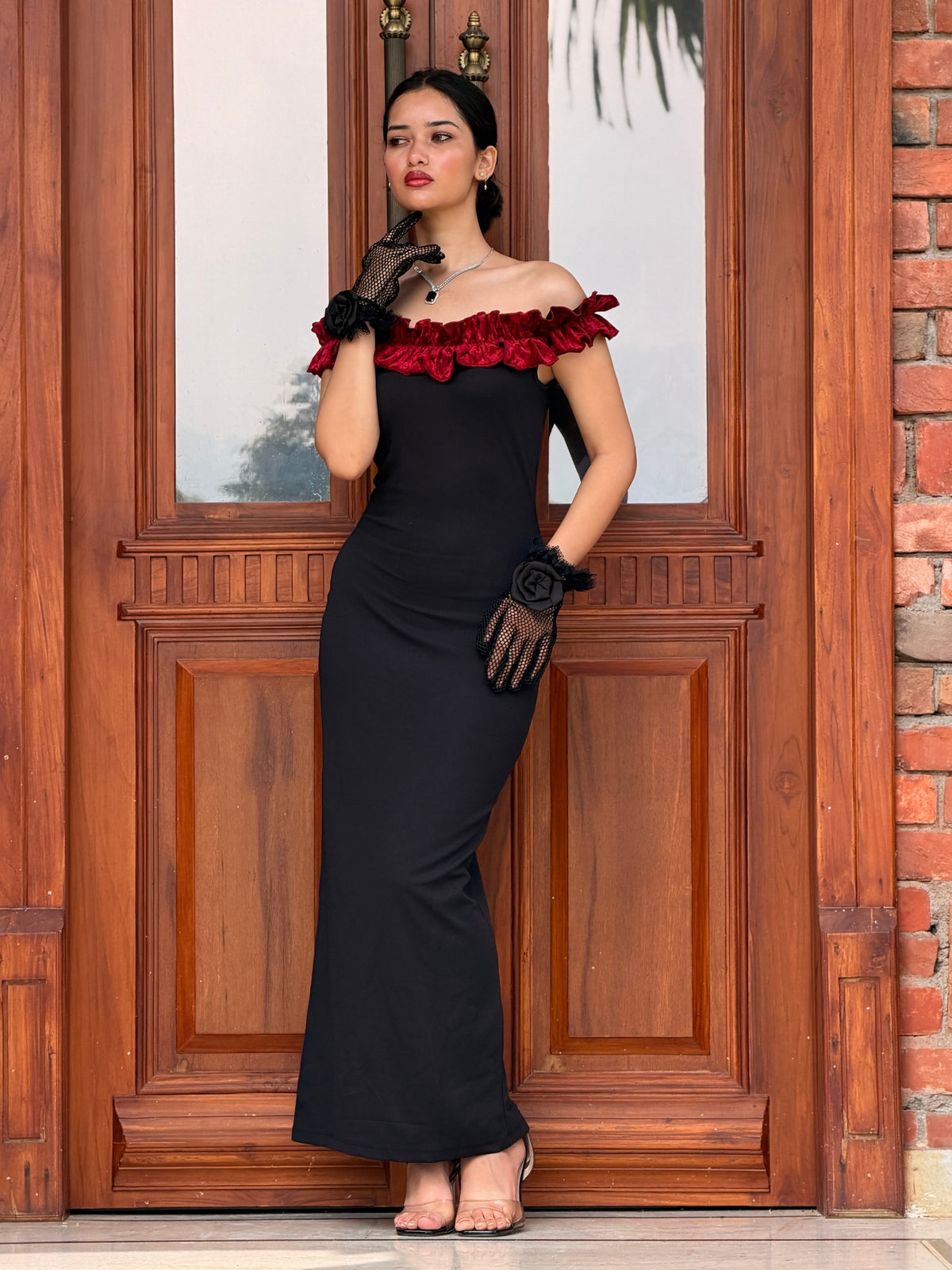 TANDUL Women Exquisite Black Off- Sholder Bodycon Dress