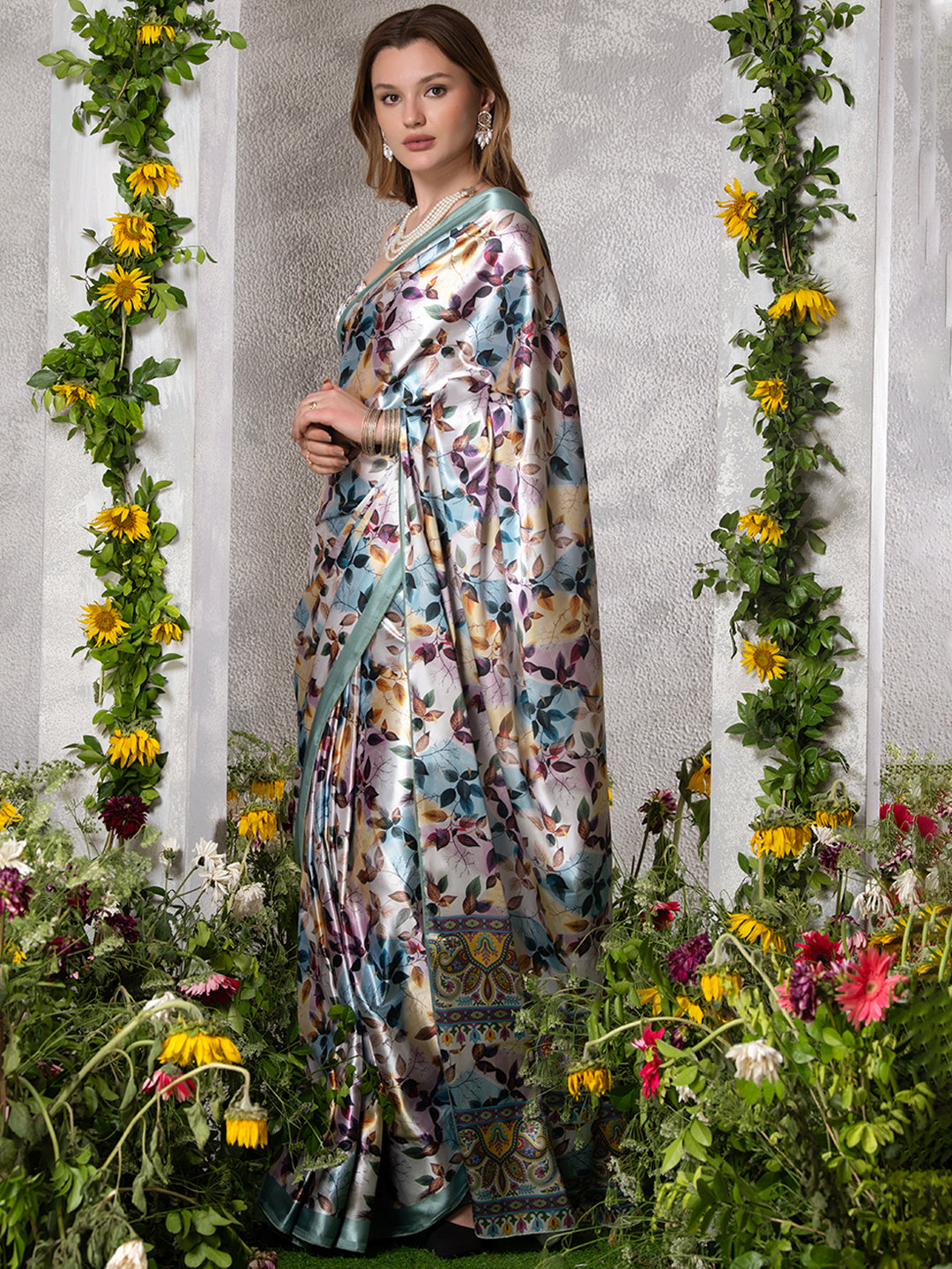 ELTIRE  Floral Print Bollywood Satin Saree  (Multicolor)