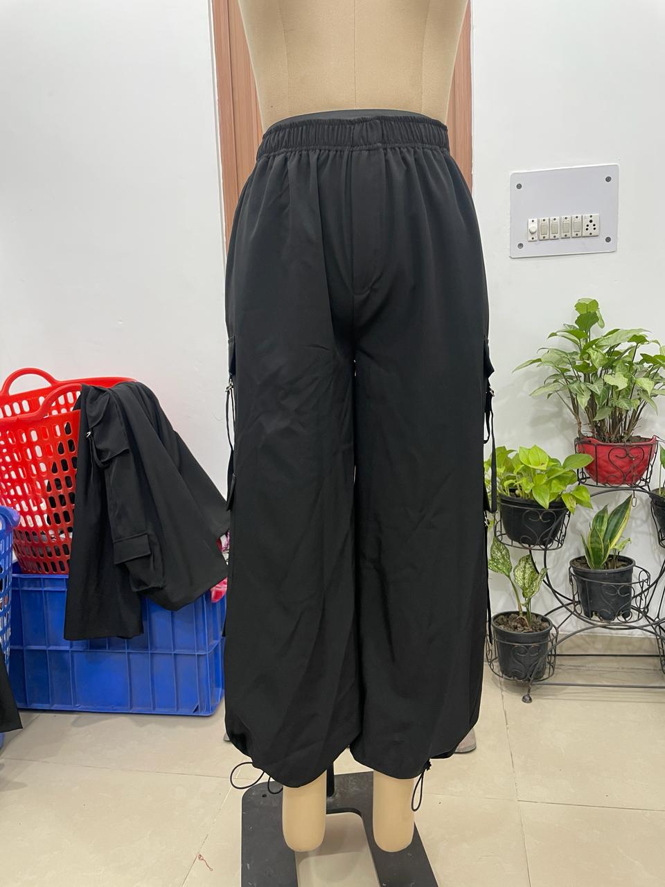 TANDUL Women Balck Wide-Leg Cargo Trouser