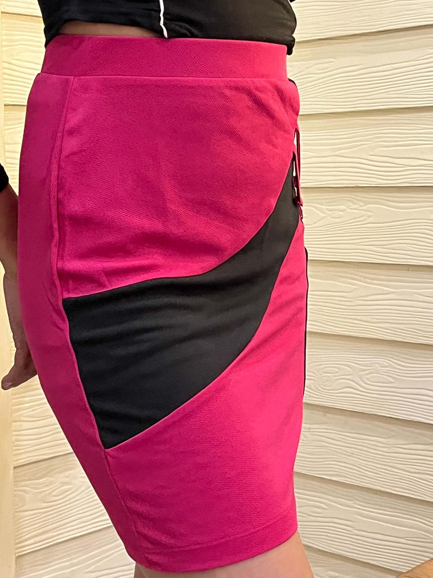 TANDUL Women Bold Black and Pink Skirt