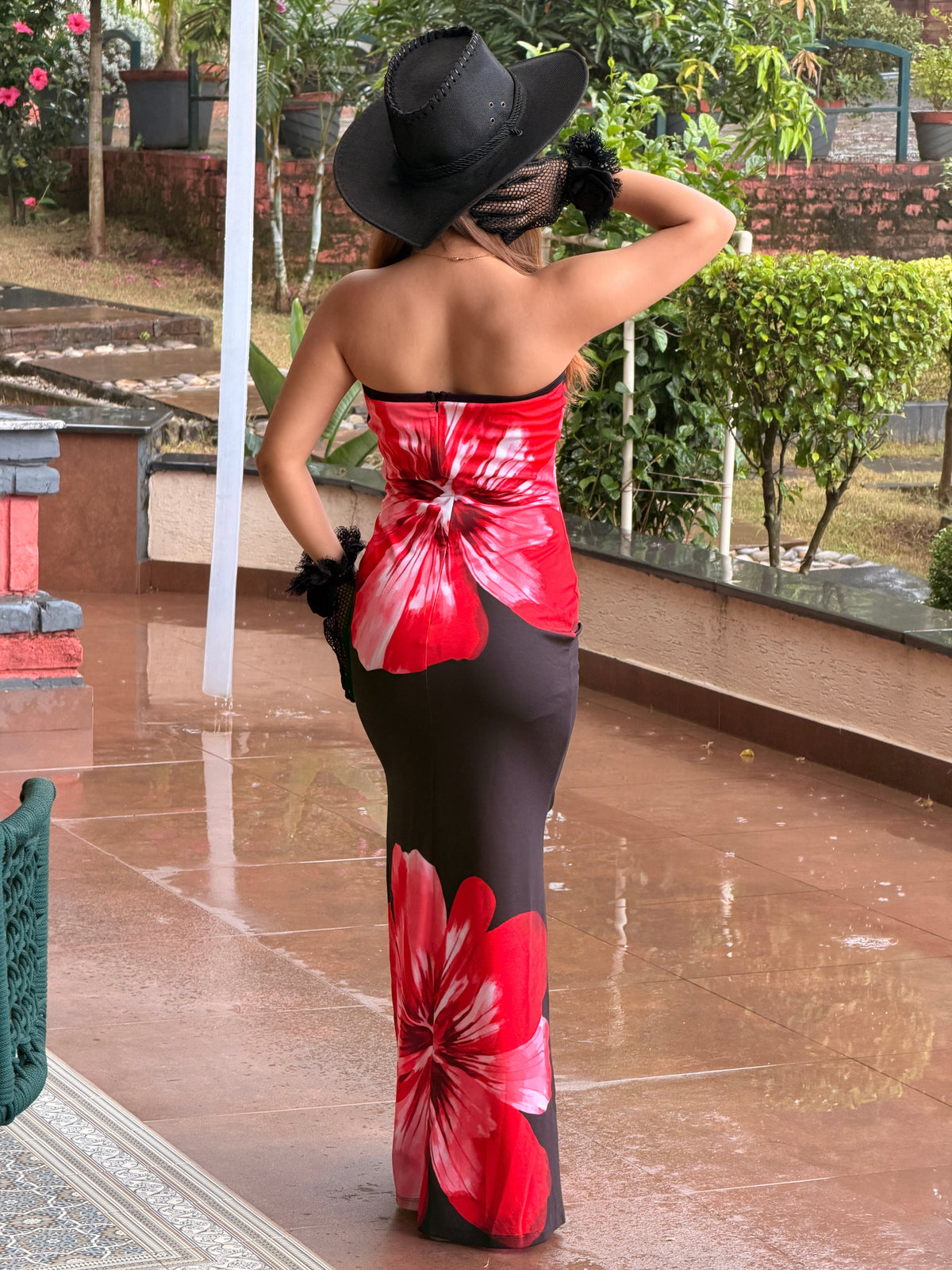 TANDUL Women Crimson Hibiscus Statement Tube Dress