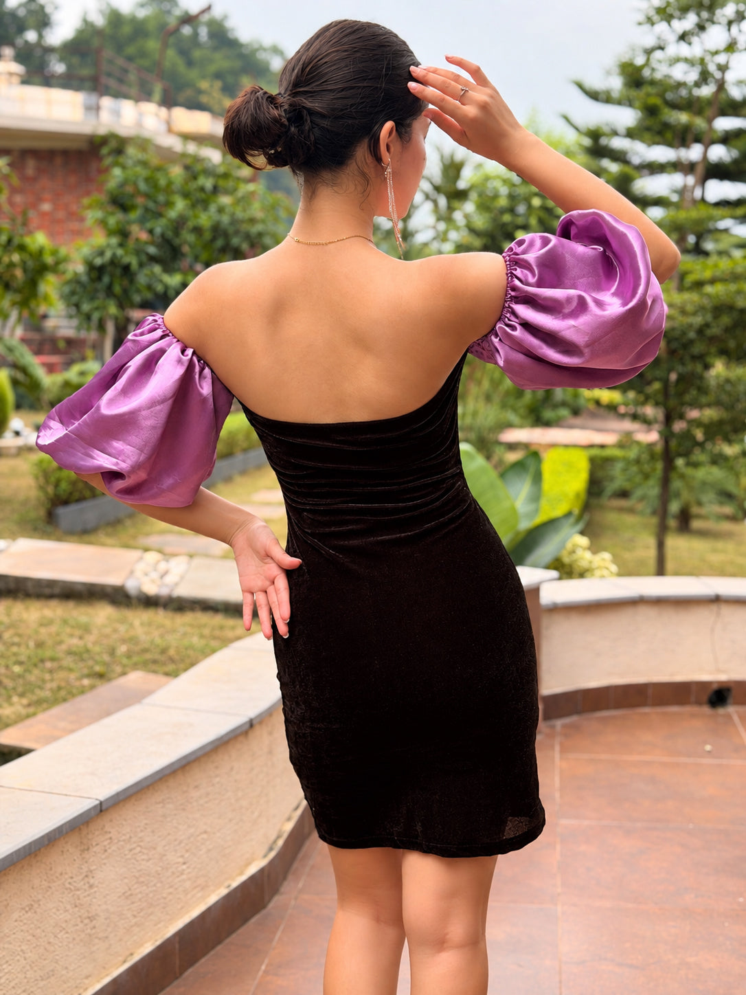 TANDUL Women Black Crushed Velvet Strapless Mini Dress