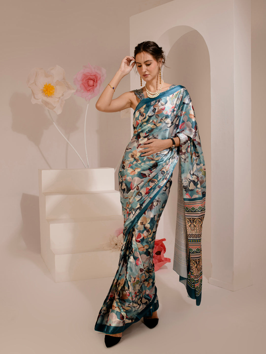 ELTIRE Exquisite Printed Bollywood Style Satin Saree