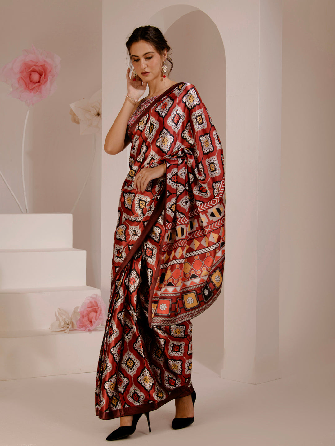 ELTIRE Exquisite Printed Bollywood Style Satin Saree