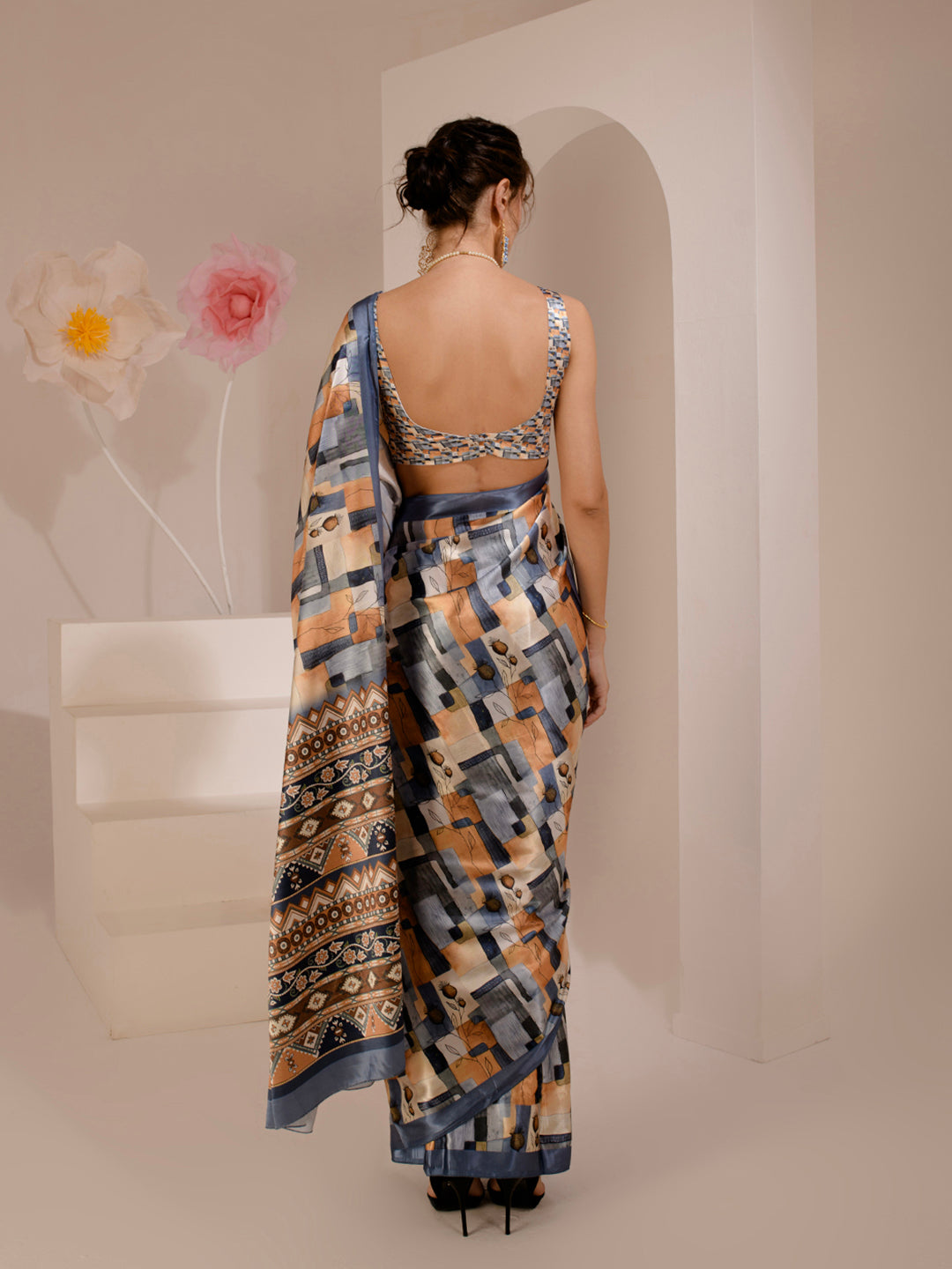 ELTIRE Exquisite Printed Bollywood Style Satin Saree