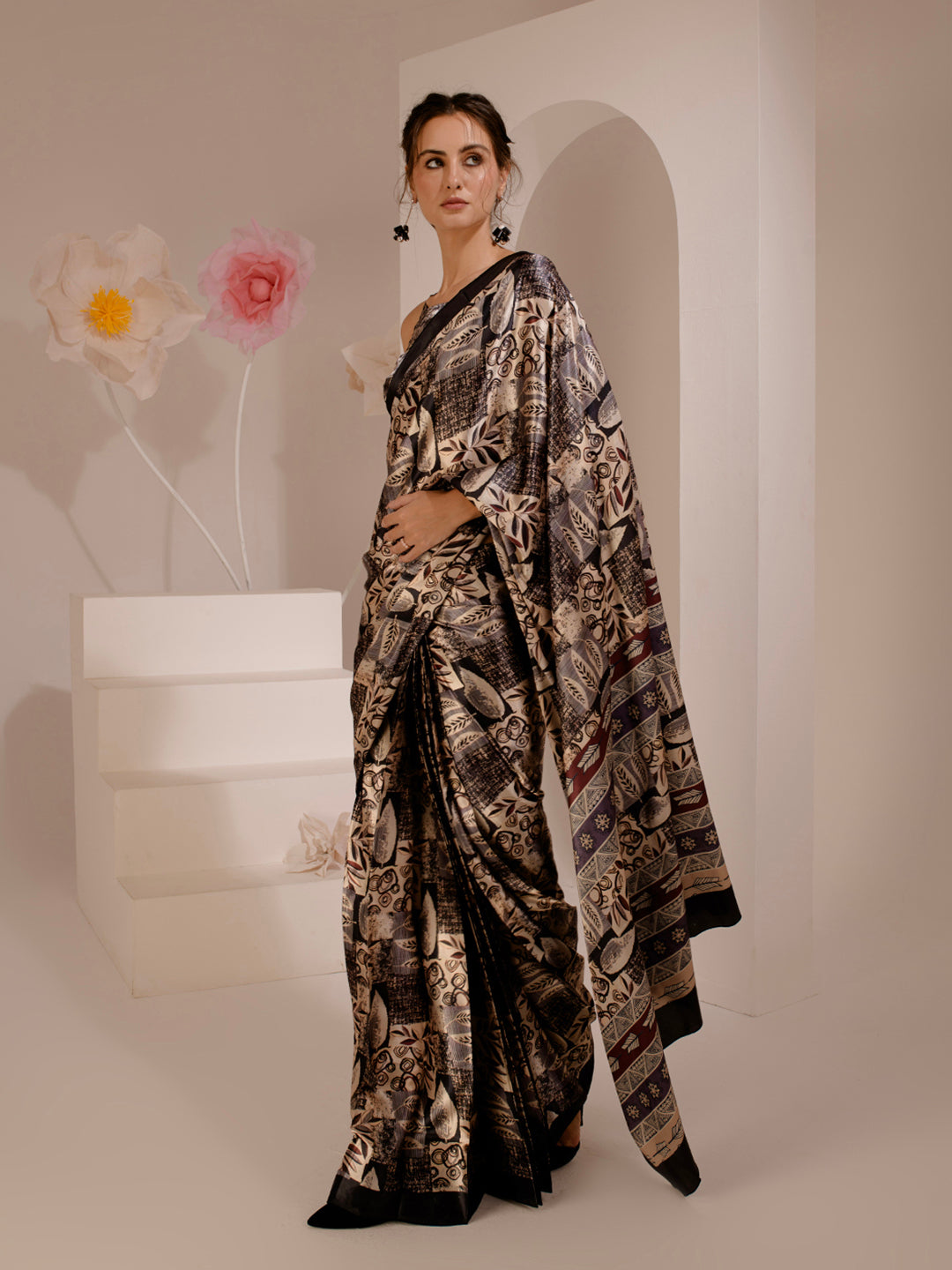 ELTIRE Exquisite Printed Bollywood Style Satin Saree