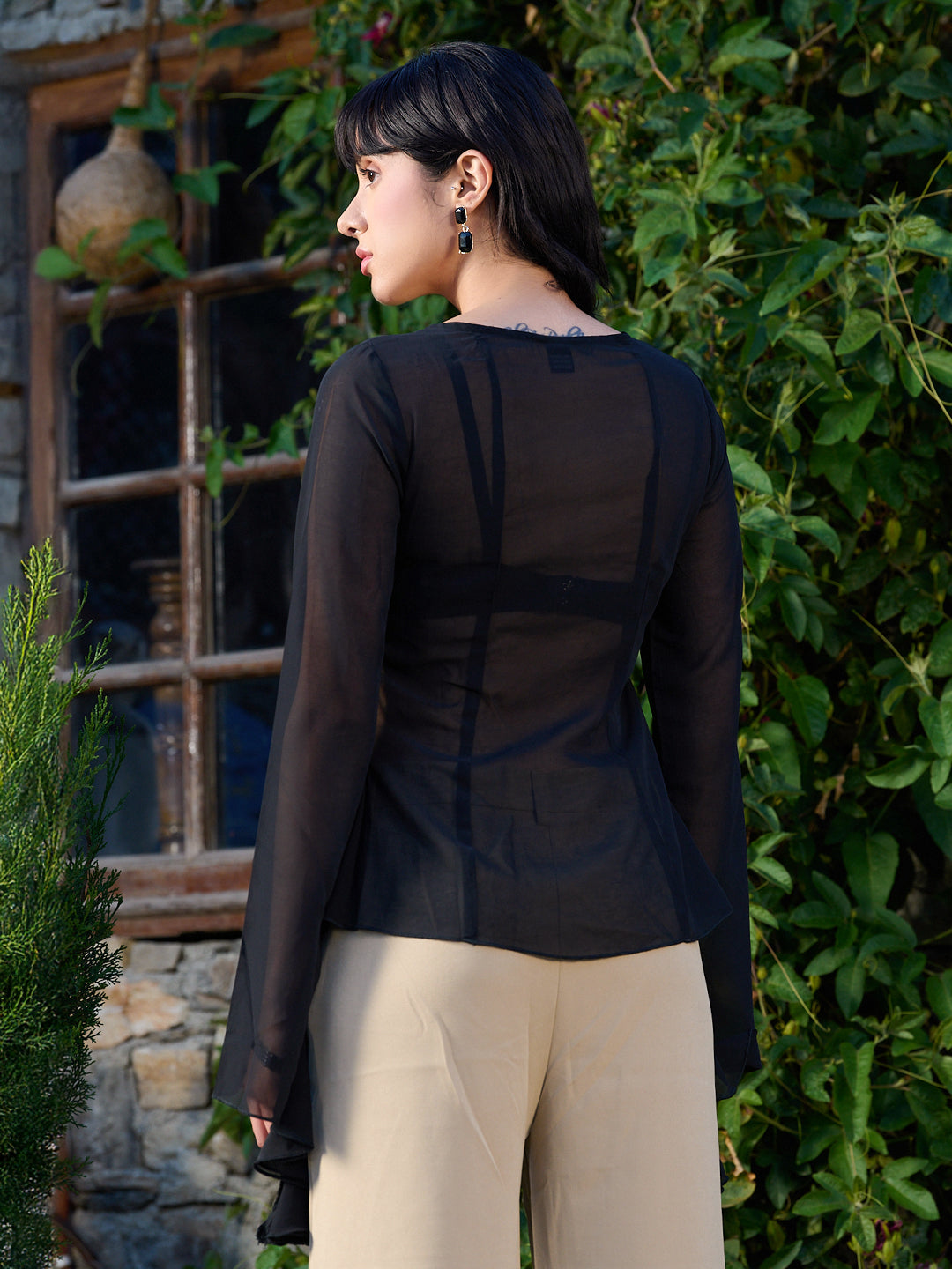 TANDUL Elegant Black Ruffled Top