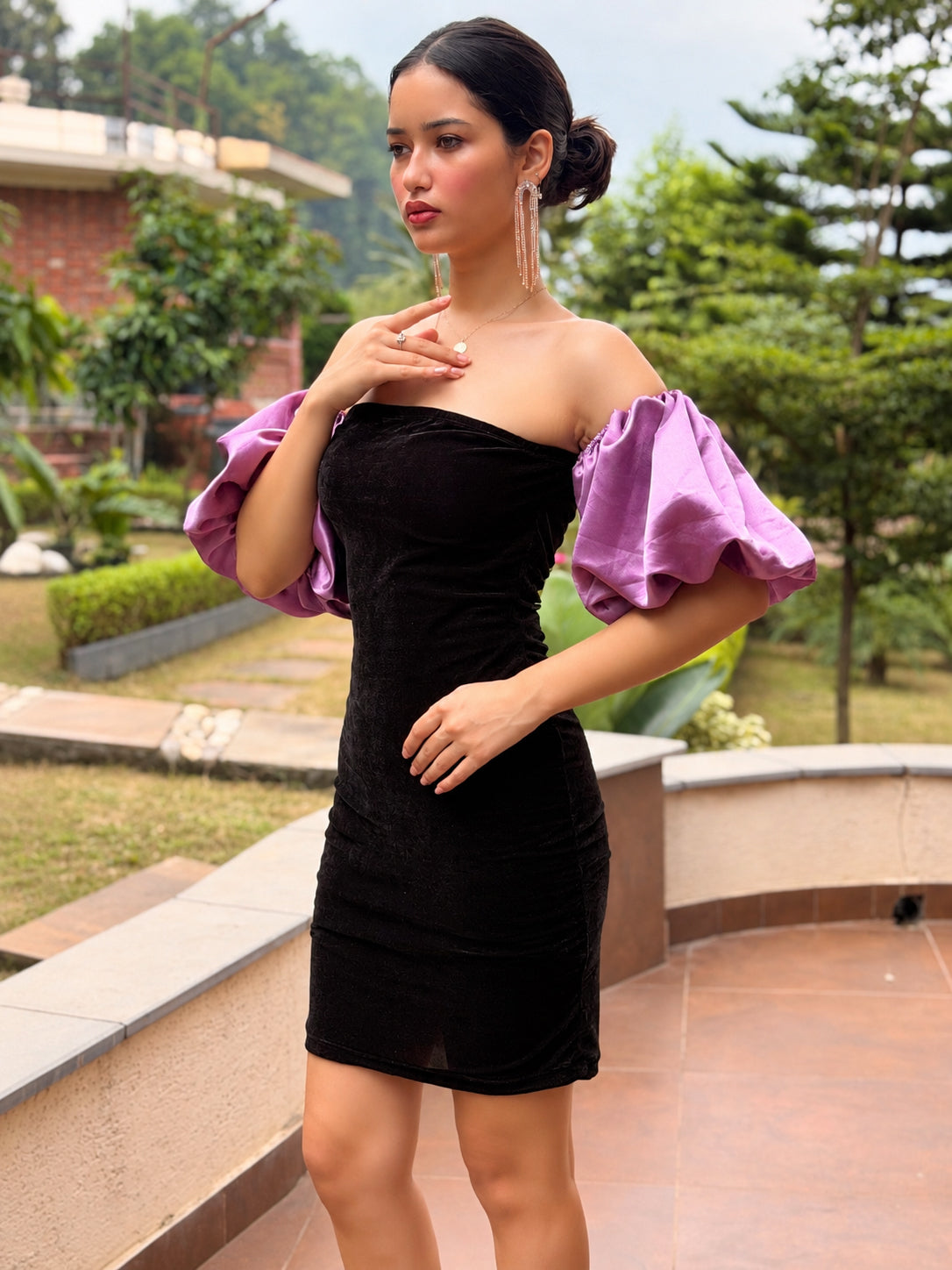TANDUL Women Black Crushed Velvet Strapless Mini Dress