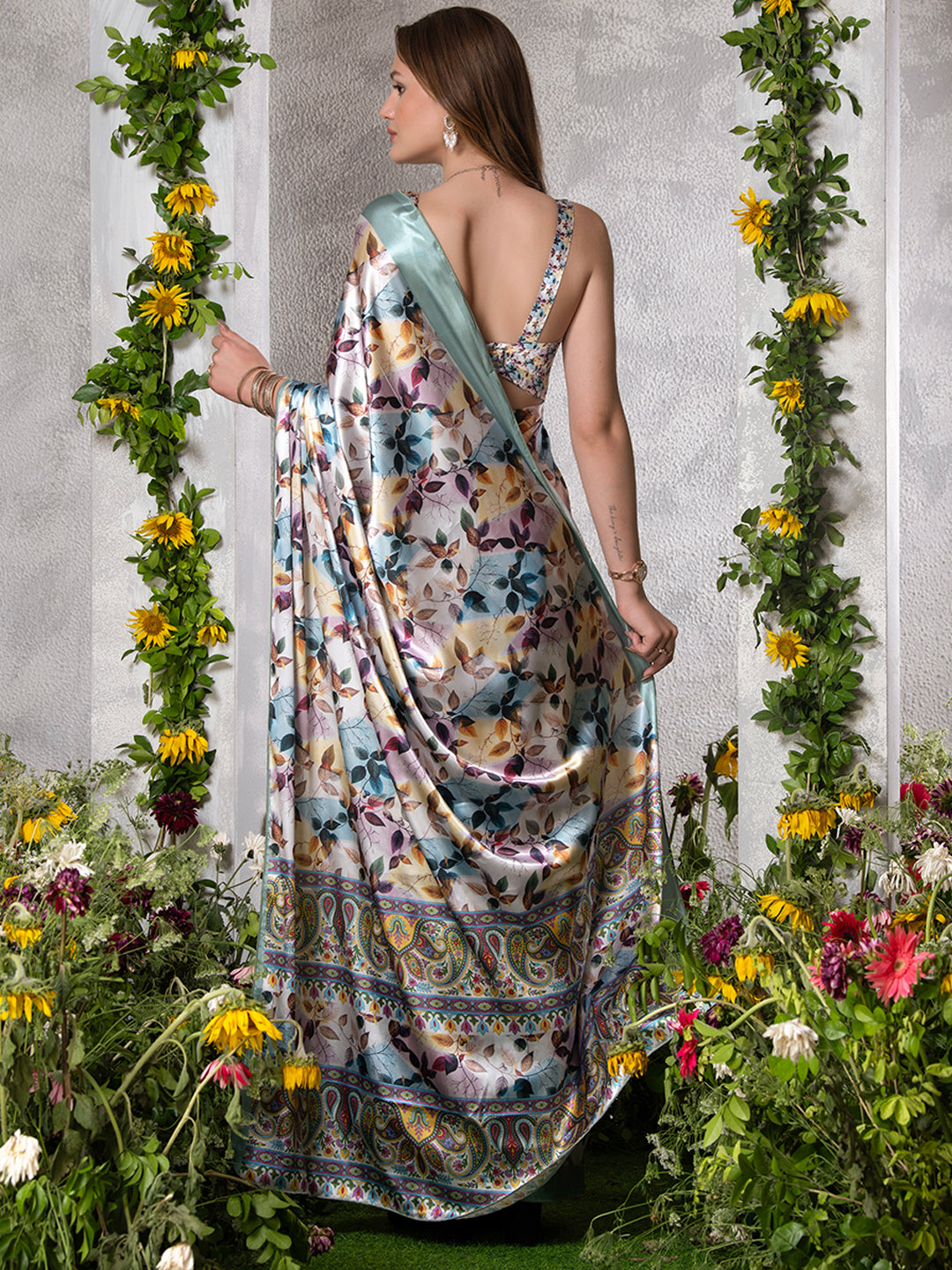 ELTIRE  Floral Print Bollywood Satin Saree  (Multicolor)