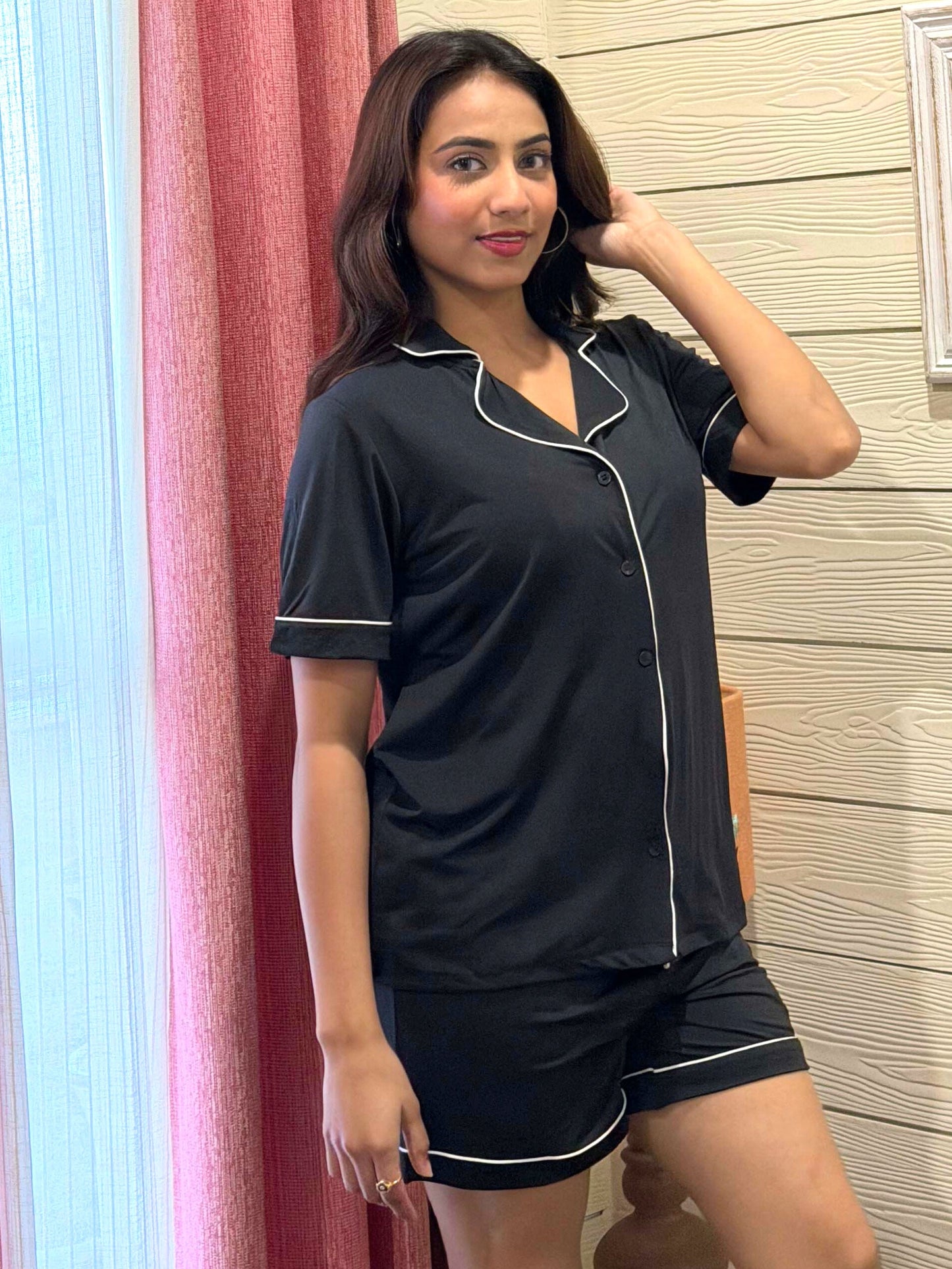TANDUL Women Pretty Black Nightsuit