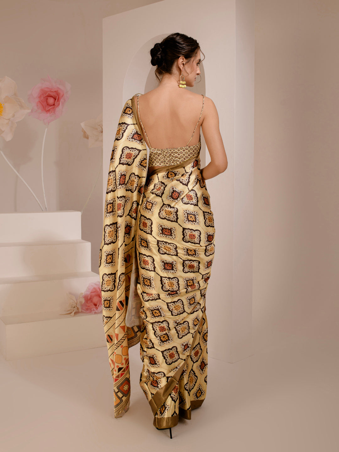 ELTIRE Exquisite Printed Yellow Satin Saree