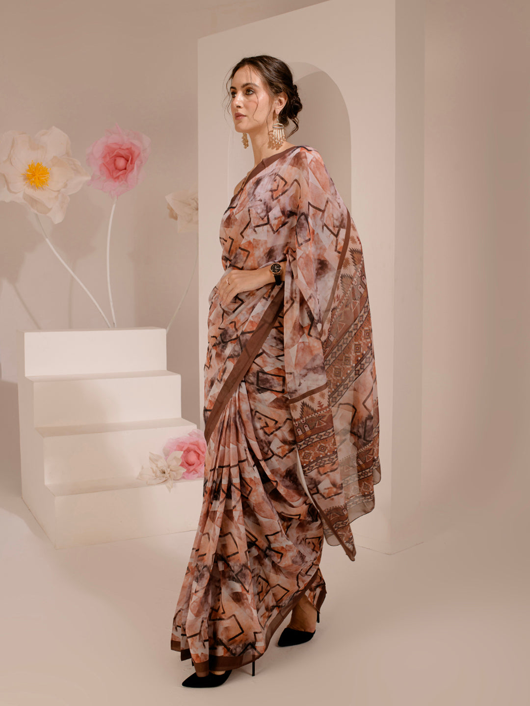 ELTIRE Exquisite Printed Bollywood Style Georgette Saree