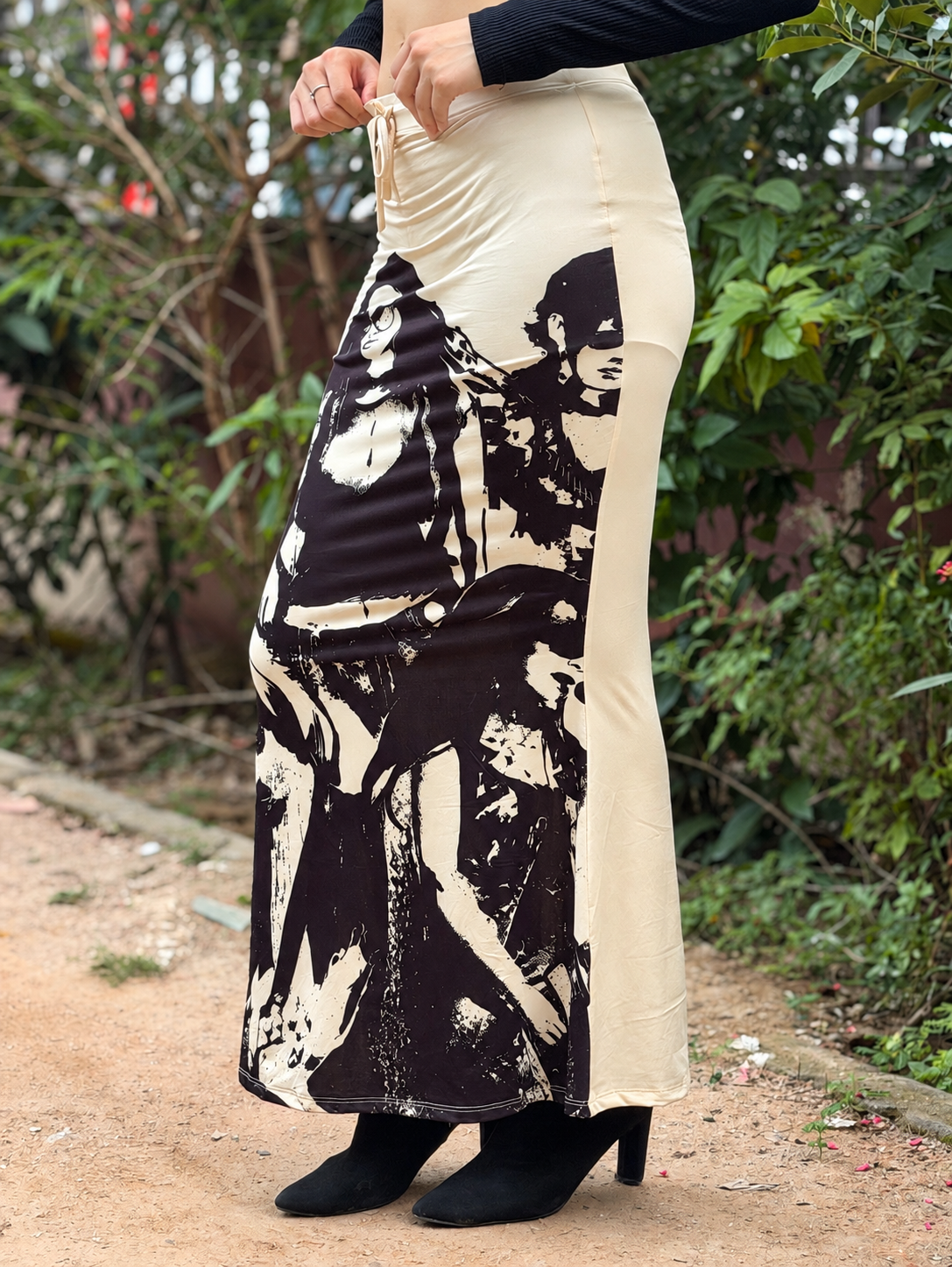 TANDUL Women Beige & Black Graphic Bodycon Maxi Skirt