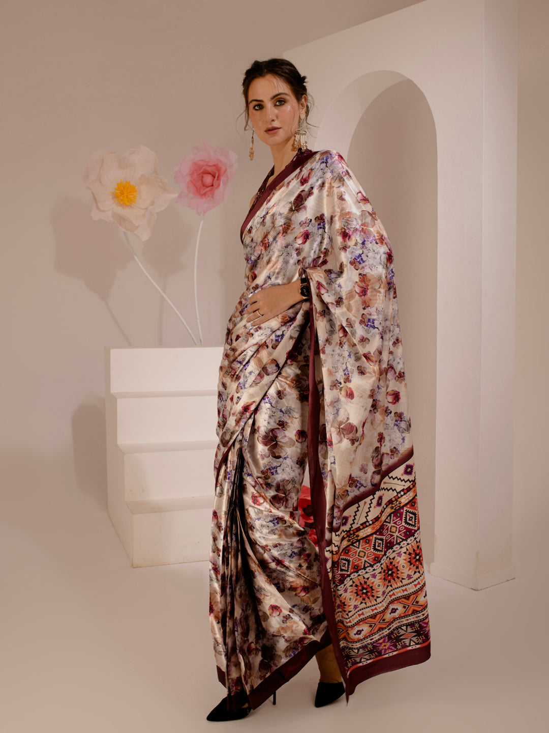 ELTIRE Exquisite Printed Bollywood Style Satin Saree