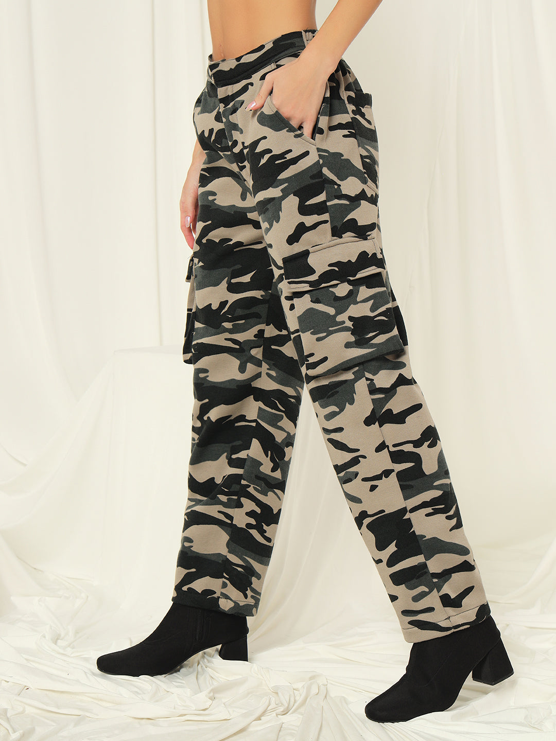 TANDUL  Women Regular Fit Khaki Lycra Blend Trousers