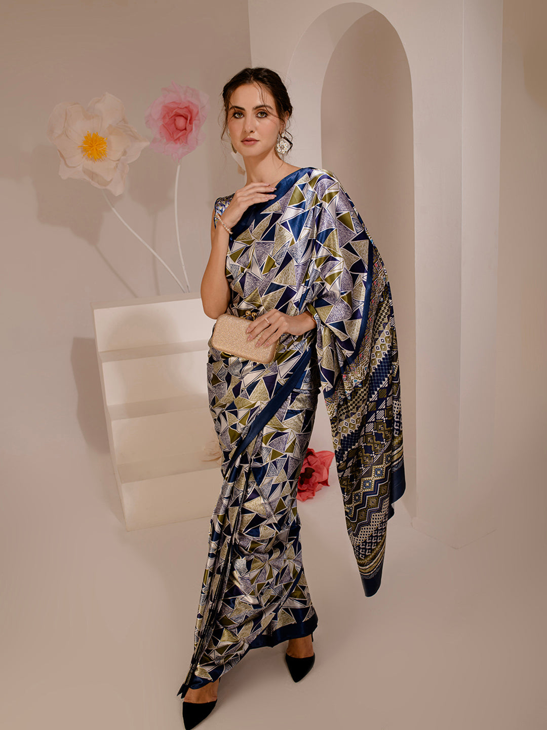 ELTIRE Exquisite Printed Bollywood Style Satin Saree