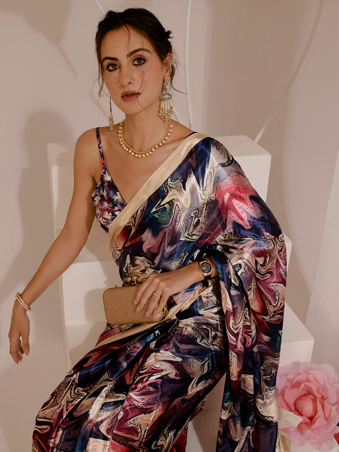 ELTIRE Exquisite Printed Bollywood Style Satin Saree