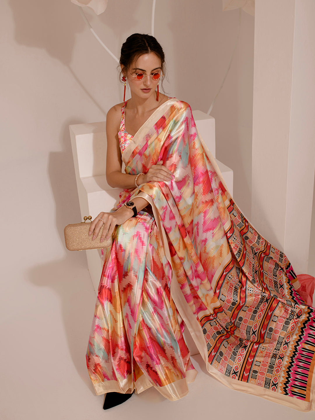 ELTIRE Exquisite Printed Bollywood Style Satin Saree