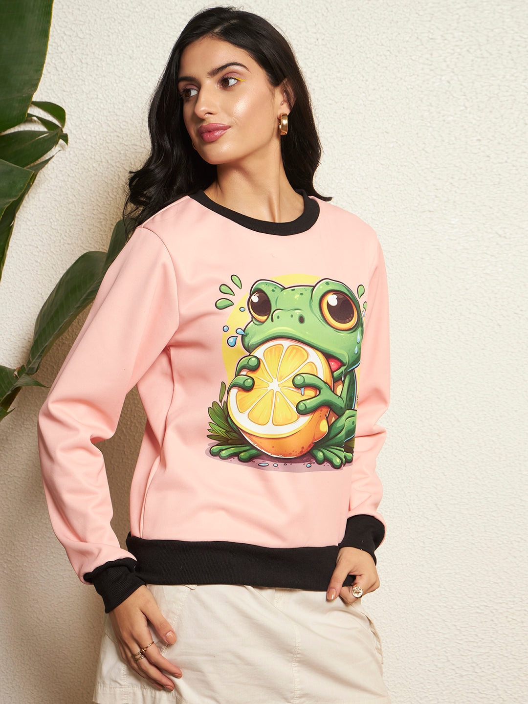 TANDUL Women Charming Frog Sweatshirt