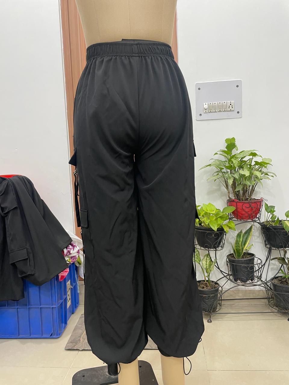TANDUL Women Balck Wide-Leg Cargo Trouser