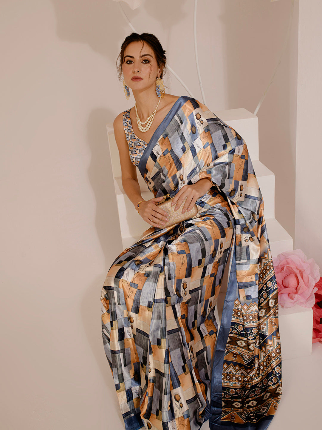 ELTIRE Exquisite Printed Bollywood Style Satin Saree