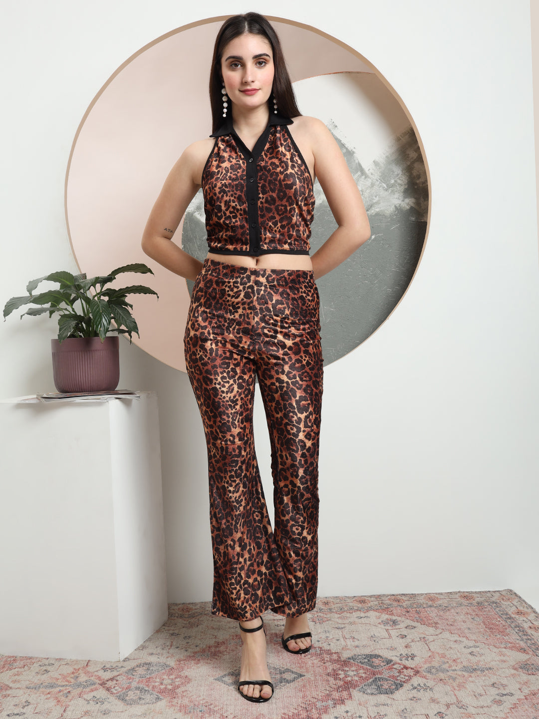 TANDUL Women Animal Printed Velvet Co-ord Set