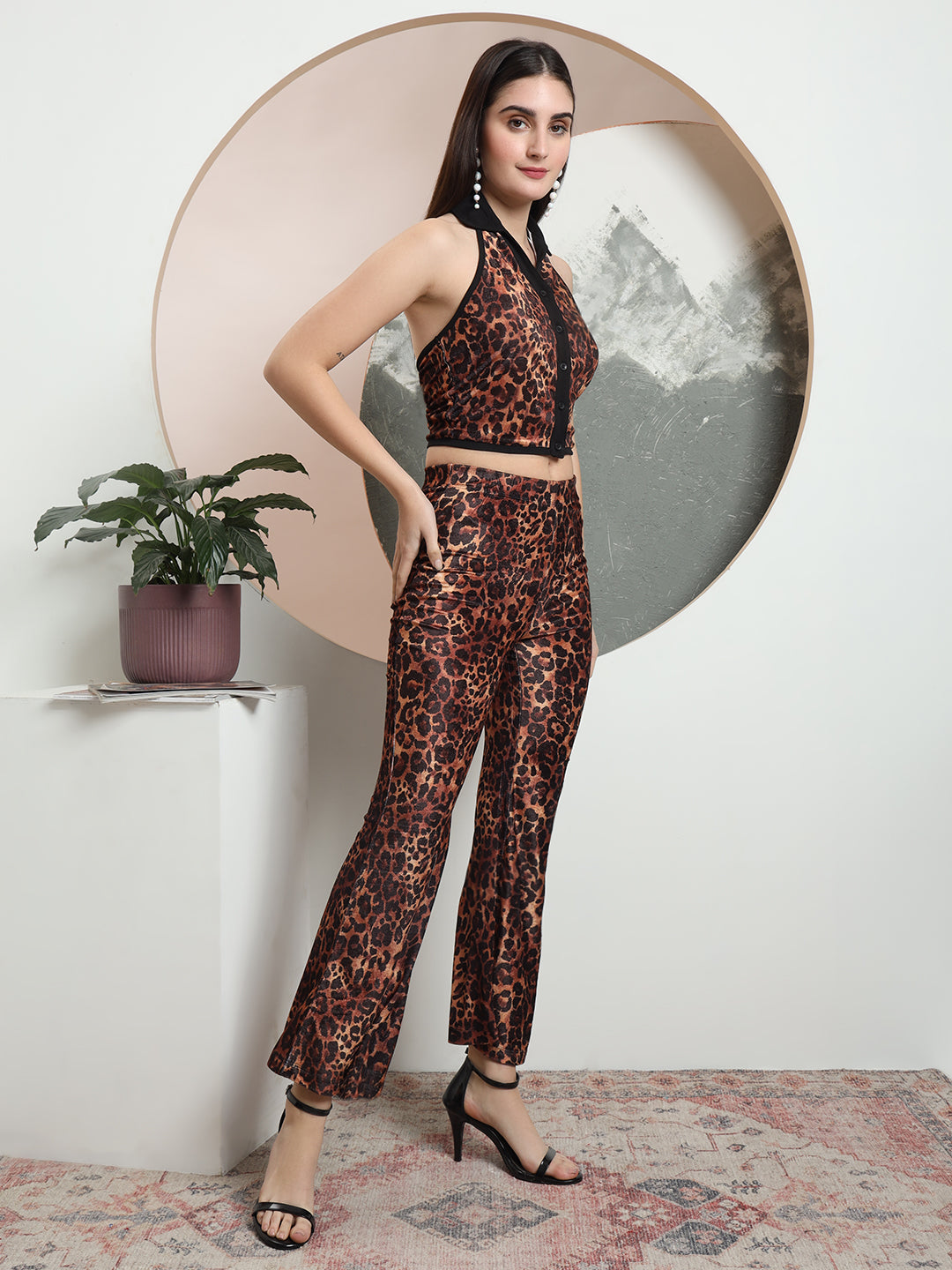 TANDUL Women Animal Printed Velvet Co-ord Set