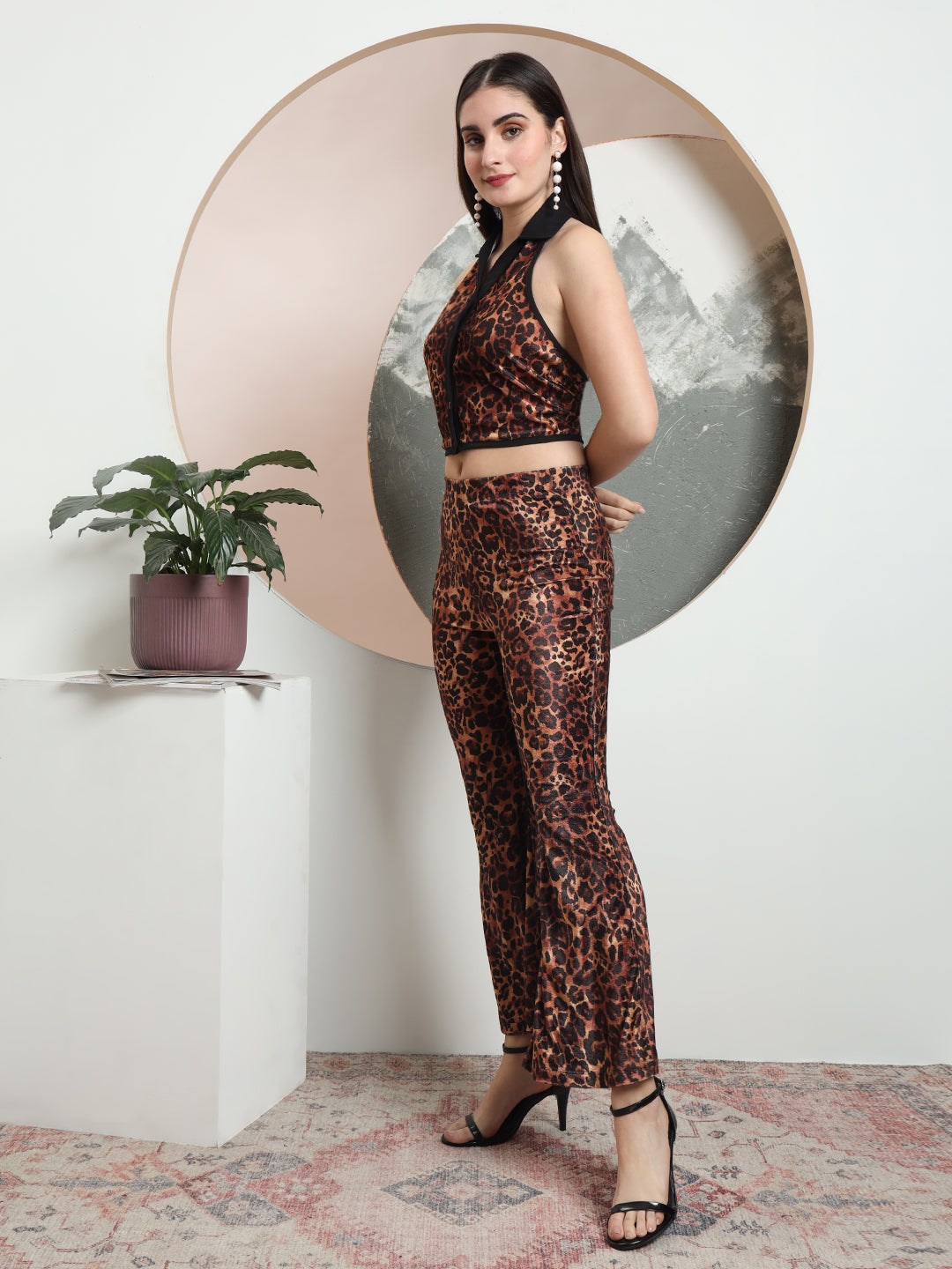 TANDUL Women Animal Printed Velvet Co-ord Set
