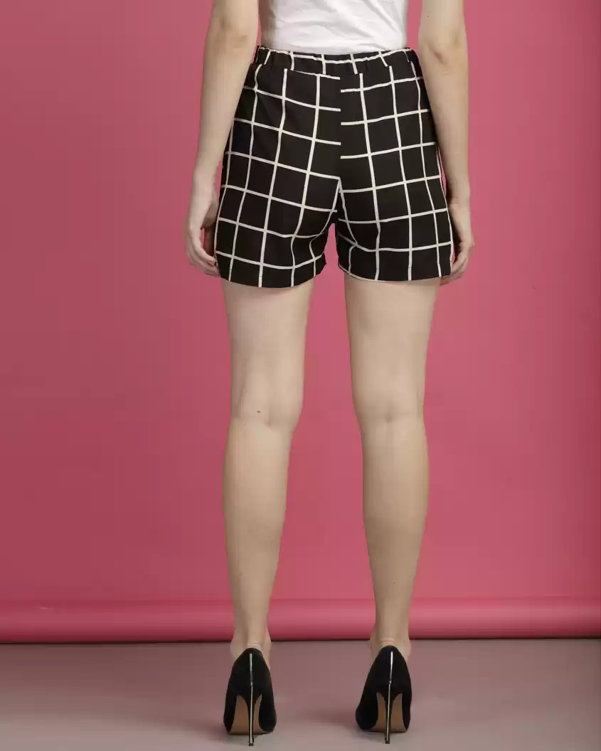 TANDUL  Checkered Women Black Regular Shorts